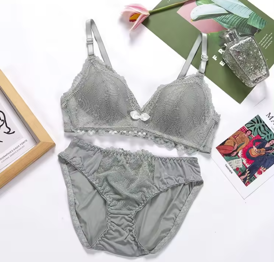 Women's UnderWired Full Cup Lace Multiway Bra with Matching Panty (Set of 6)