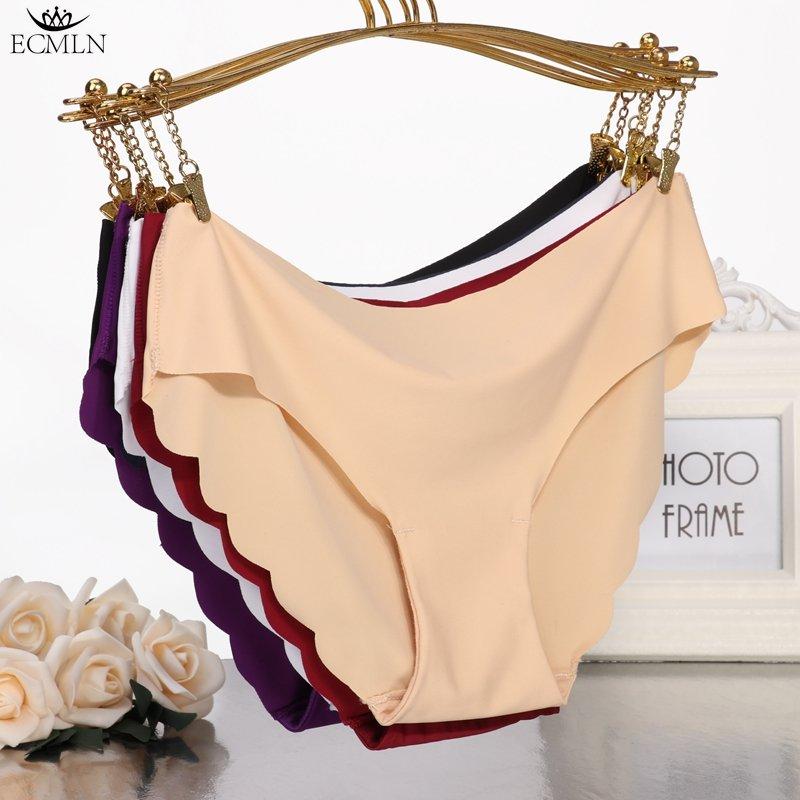 Women's UnderWired Full Cup Lace Multiway Bra with Matching Panty (Set of 4)
