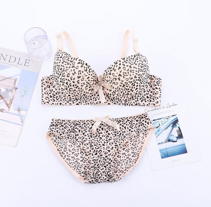 Women's UnderWired Full Cup Lace Multiway Bra with Matching Panty (Set of 6)